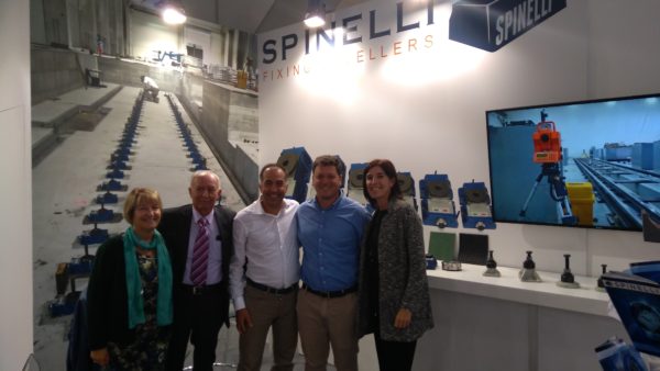 La familia Spinelli junto a parte del equipo Scuder.